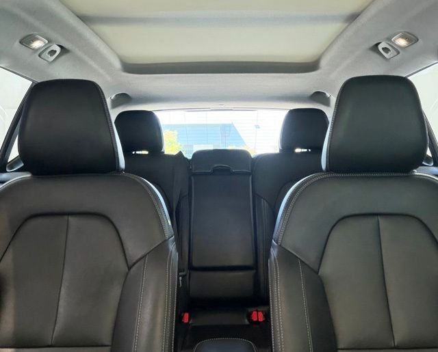 2025 Volvo XC40 B5 Core