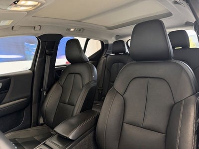 2025 Volvo XC40 B5 Core