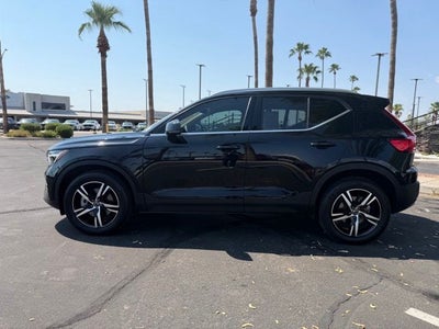 2025 Volvo XC40 B5 Core