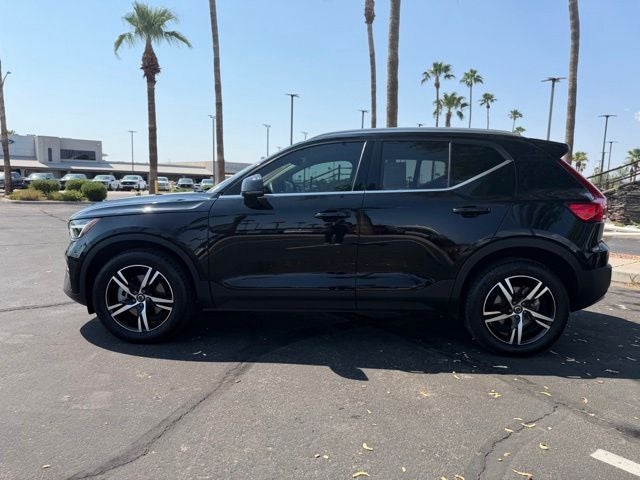 2025 Volvo XC40 B5 Core