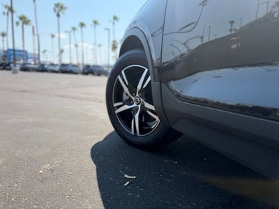 2025 Volvo XC40 B5 Core
