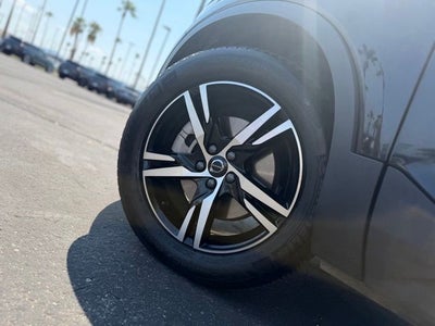 2025 Volvo XC40 B5 Core