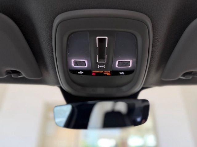 2025 Volvo XC40 B5 Core