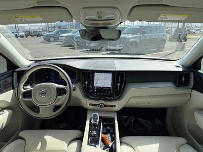 2025 Volvo XC60 B5 Ultra