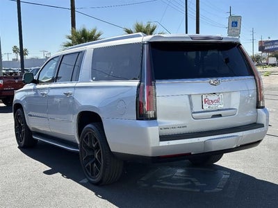2016 Cadillac Escalade ESV Luxury