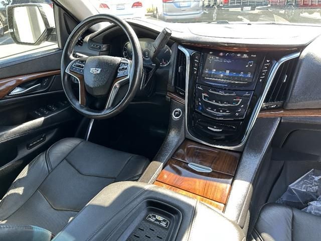 2016 Cadillac Escalade ESV Luxury