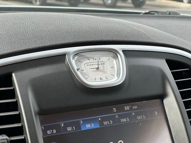 2013 Chrysler 300 Base