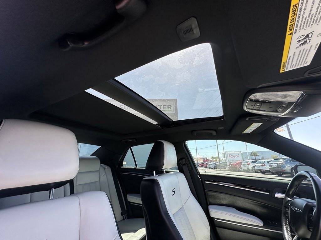 2019 Chrysler 300 S