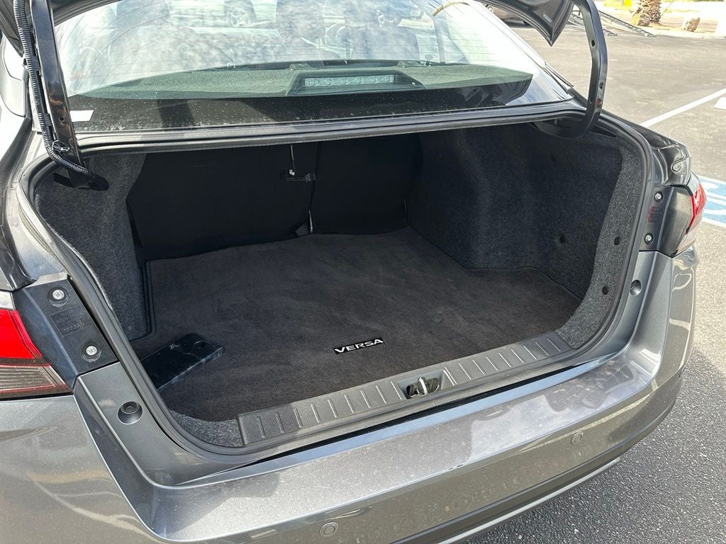 2024 Nissan Versa 1.6 SR