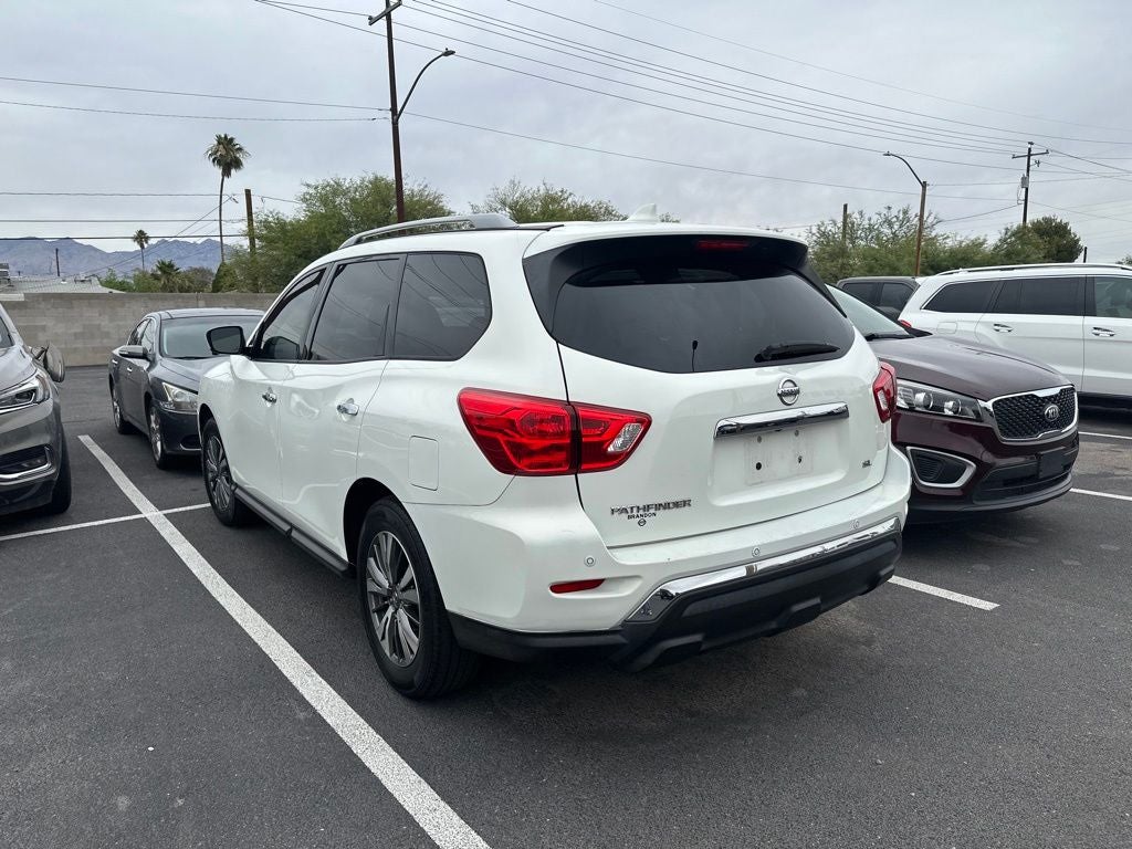 2019 Nissan Pathfinder SL