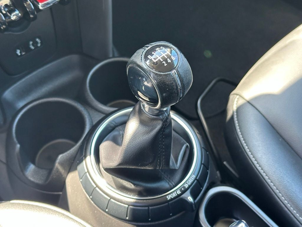 2016 MINI Cooper Base