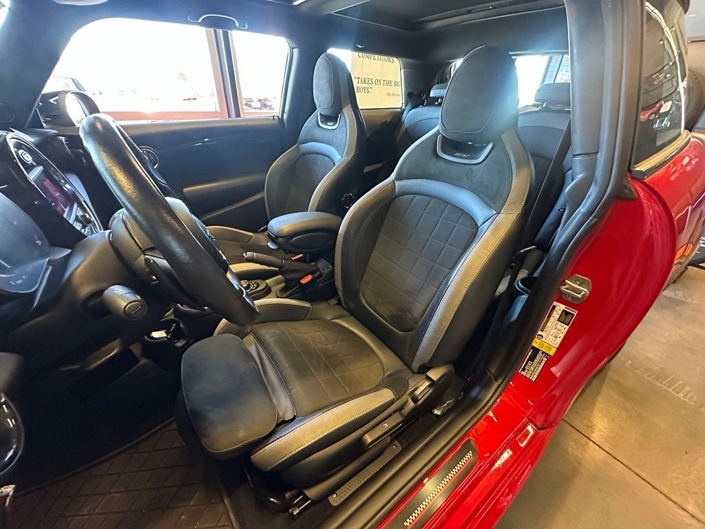 2021 MINI John Cooper Works Base