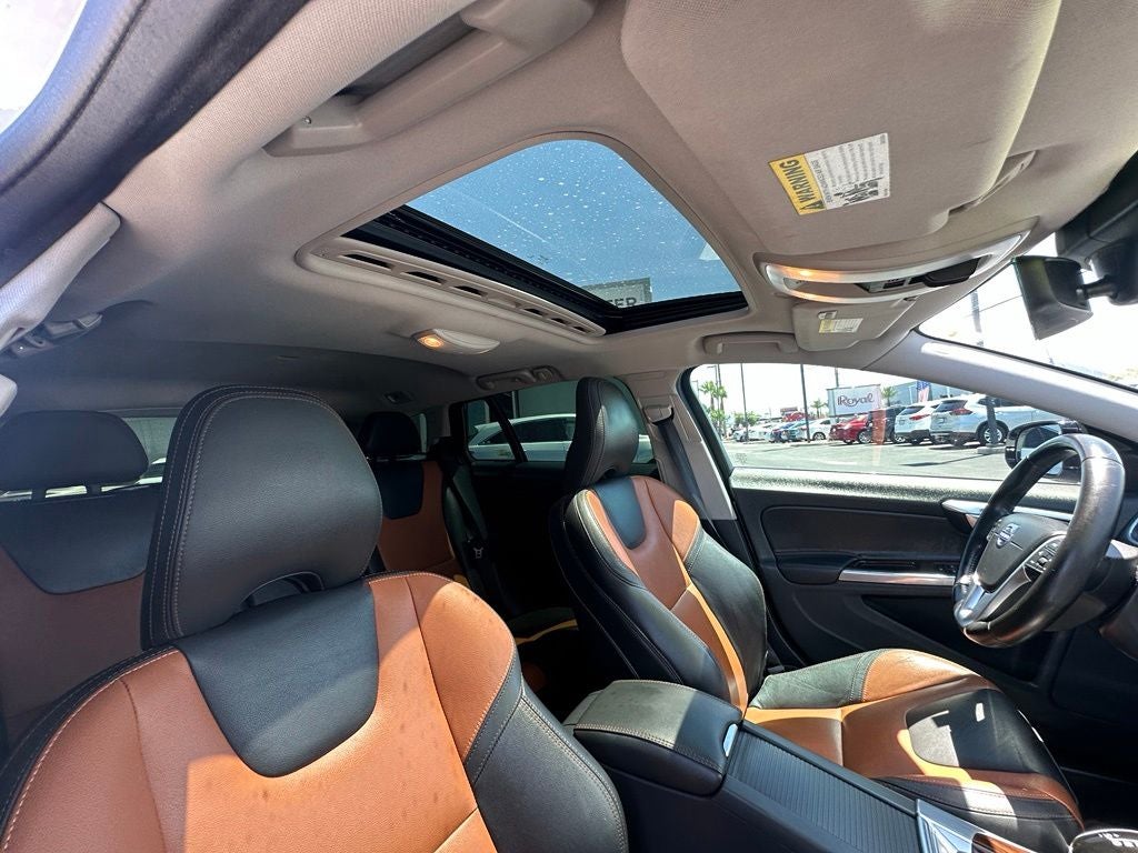 2017 Volvo V60 Cross Country T5