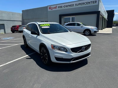 2017 Volvo V60 Cross Country T5