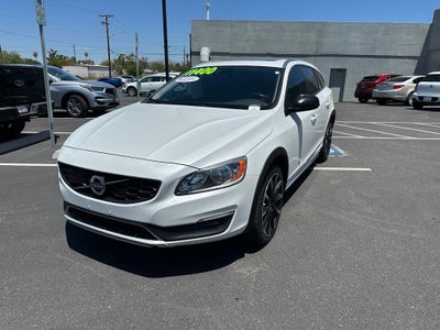 2017 Volvo V60 Cross Country T5