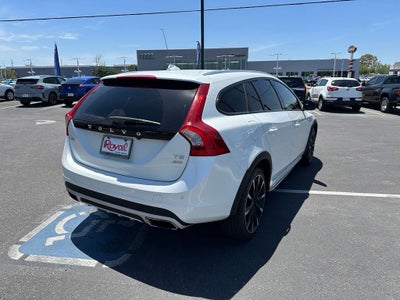 2017 Volvo V60 Cross Country T5